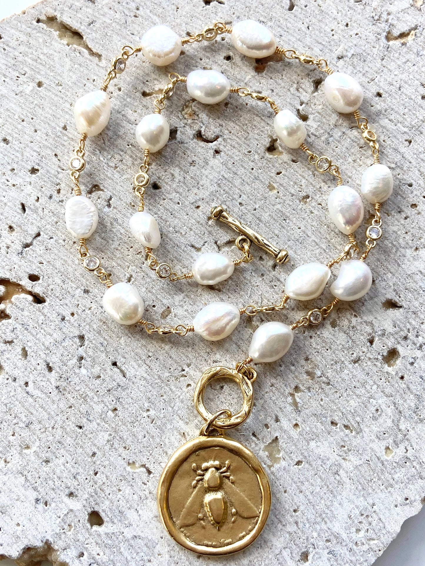 VB&CO Designs Handmade Jewelry - Queen bee pearl necklace boutique salon bee Jewerly trendy: 17”