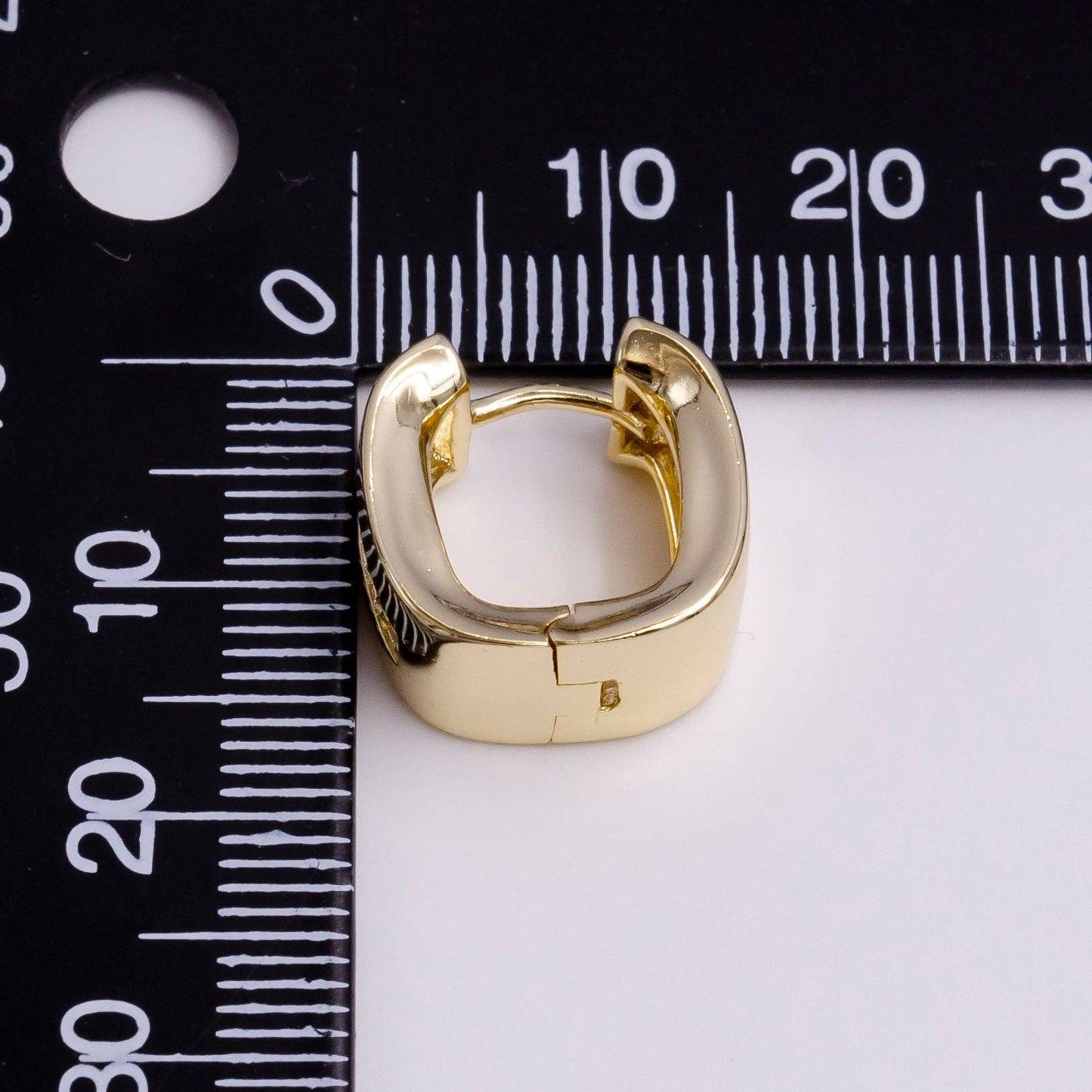 CZ Lined Curve-Edged Wide Square Hoop Earrings 80.00