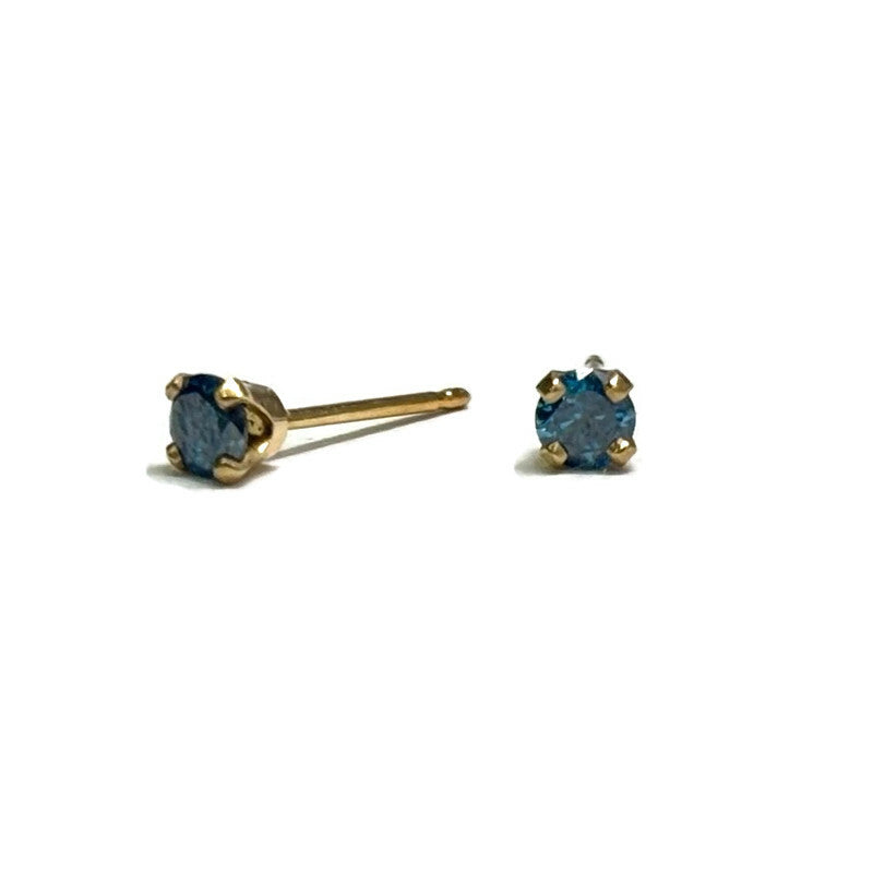 Blue Diamond Gold Stud Earring 600.00