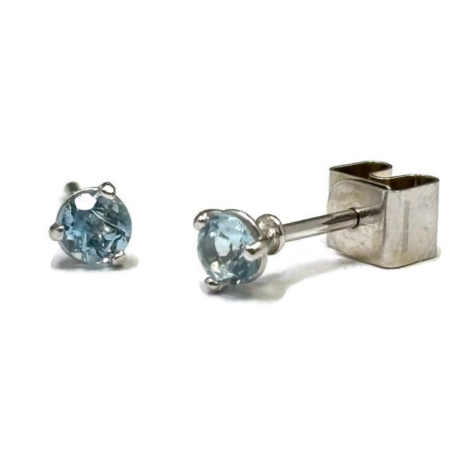 White Gold Aquamarine Stud Earring 420.00