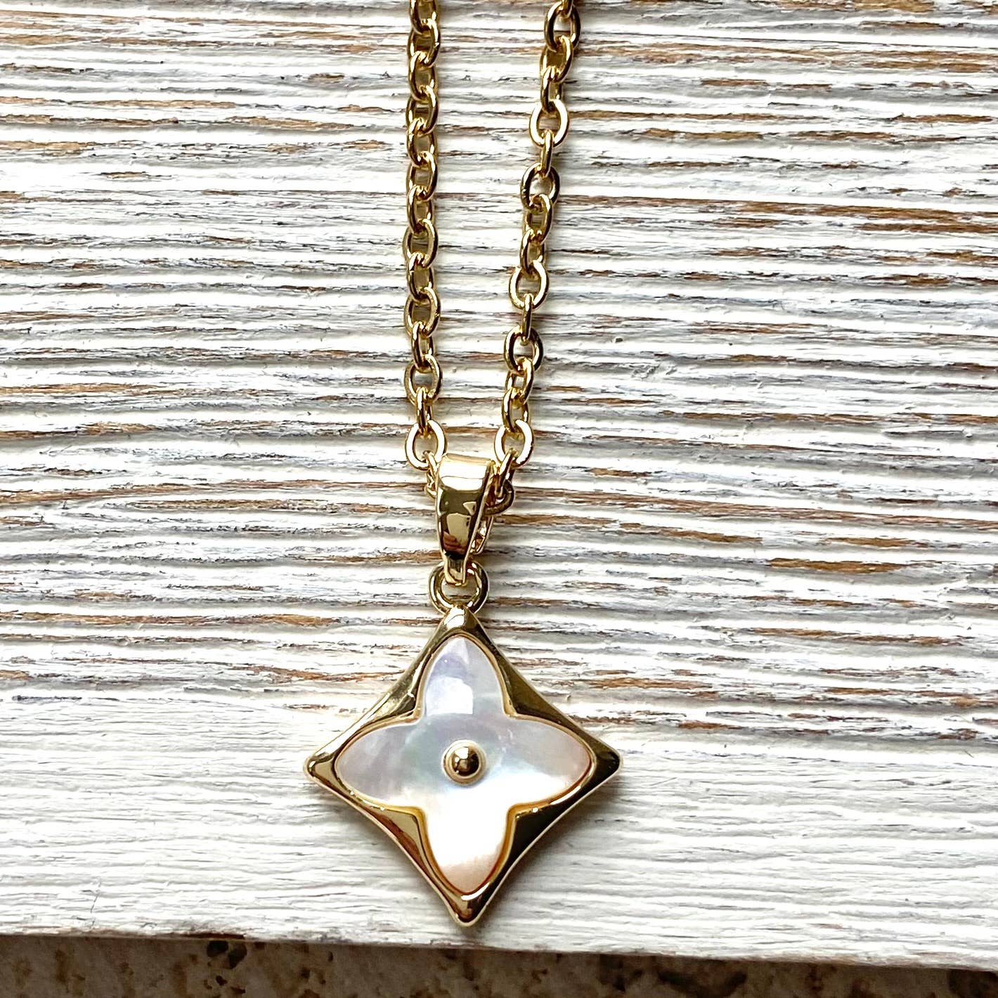 VB&CO Designs Handmade Jewelry - Pearl shell clover necklace non tarnishing jewelry: 16”