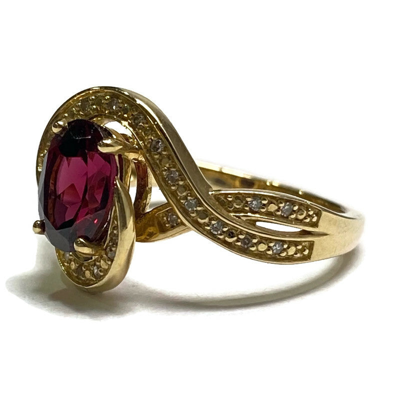 Diamond & Garnet Ring .84ct Dia 1.50ct G 695.00