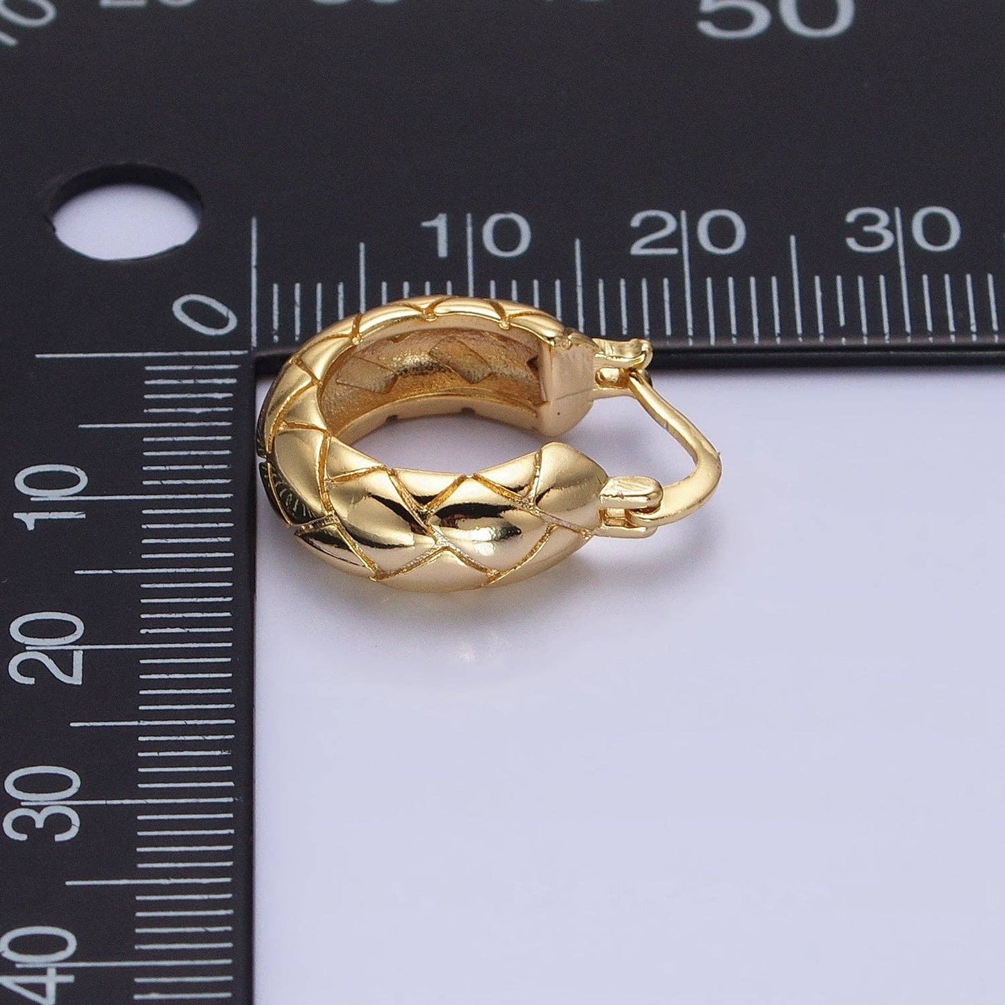 Quilt Textured Hoop Earrings 65.00