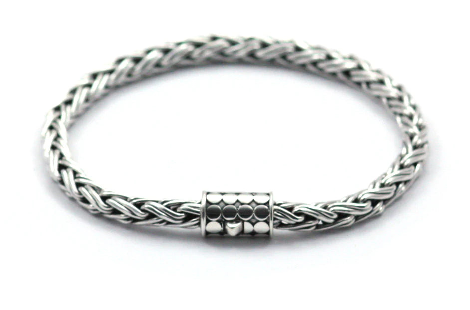 SOHO Sterling Silver Bali Square Bracelet 8" 680.00