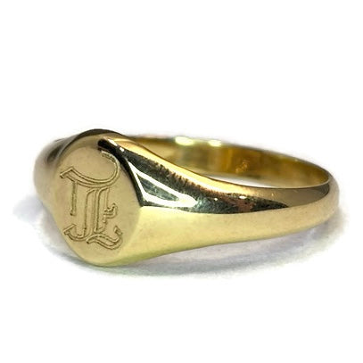 Yellow Gold Signet Ring 870.00