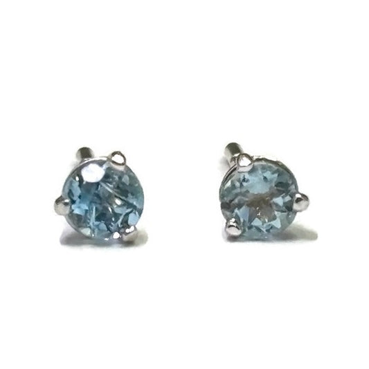 White Gold Aquamarine Stud Earring 420.00