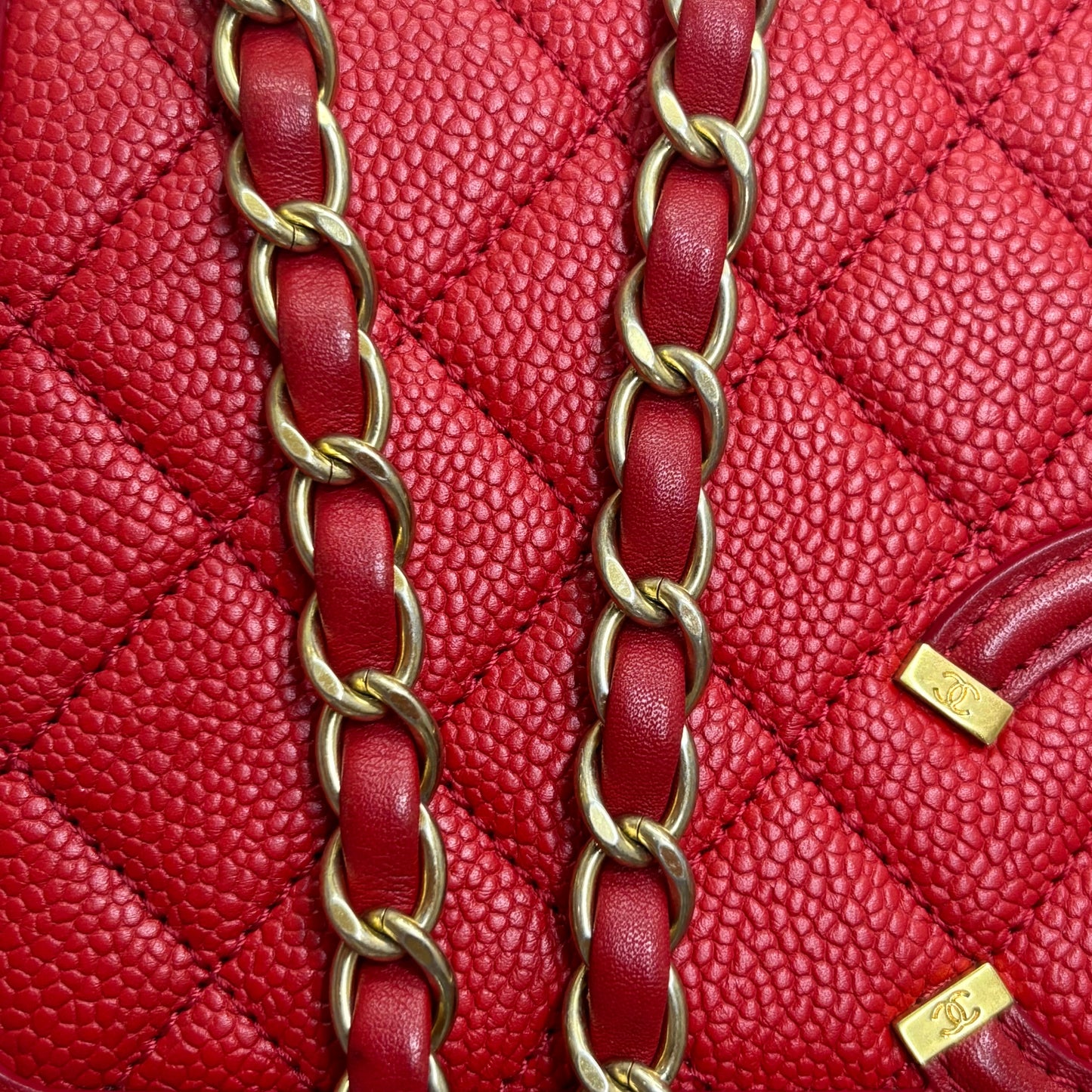 Chanel Red Caviar Single Flap 4100.00