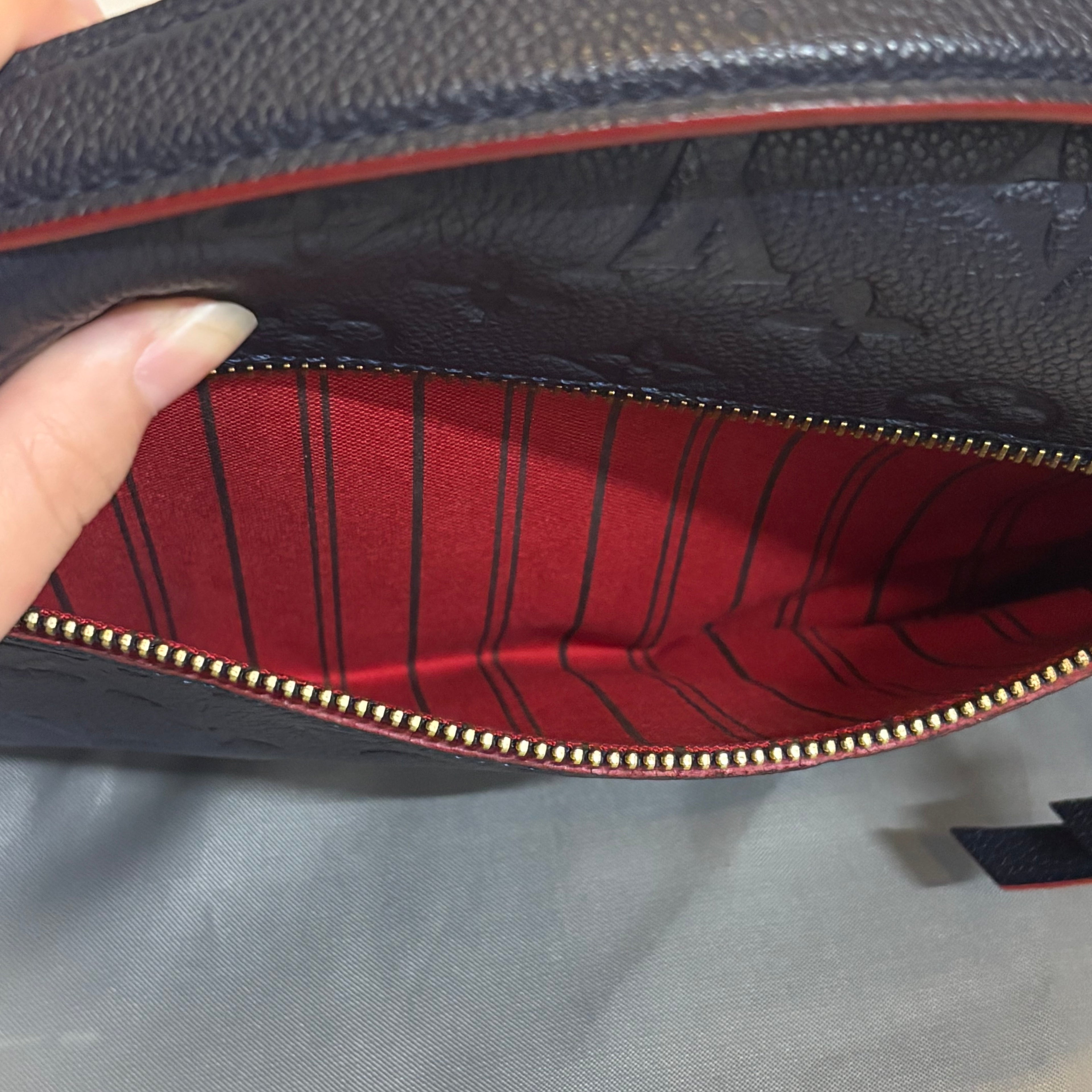 Louis Vuitton A Condition Metis Empreinte Pochette 2600.00