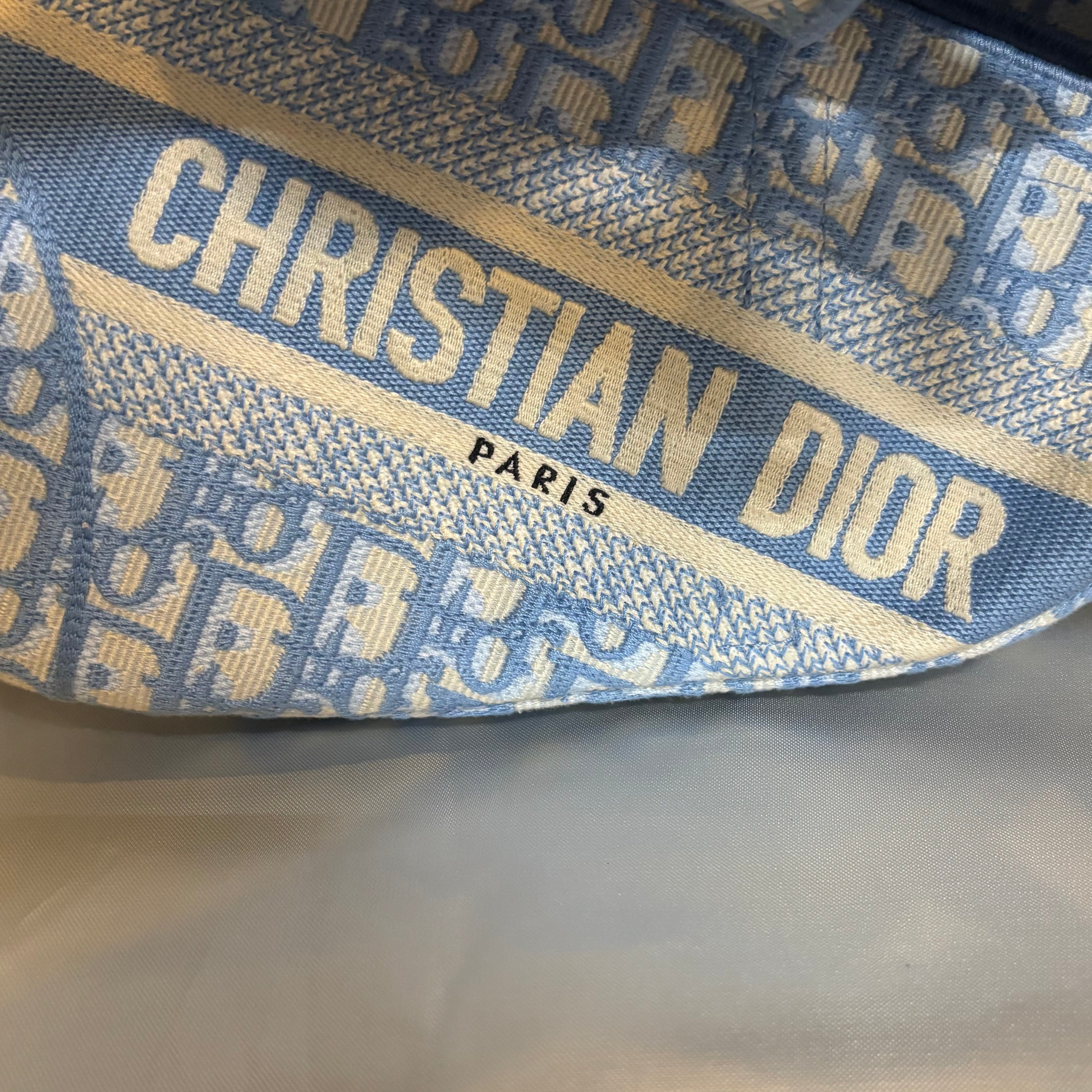 Christian Dior A Condition Saddle Handbag Logo Embroidered Oblique Canvas Medium 3200.00