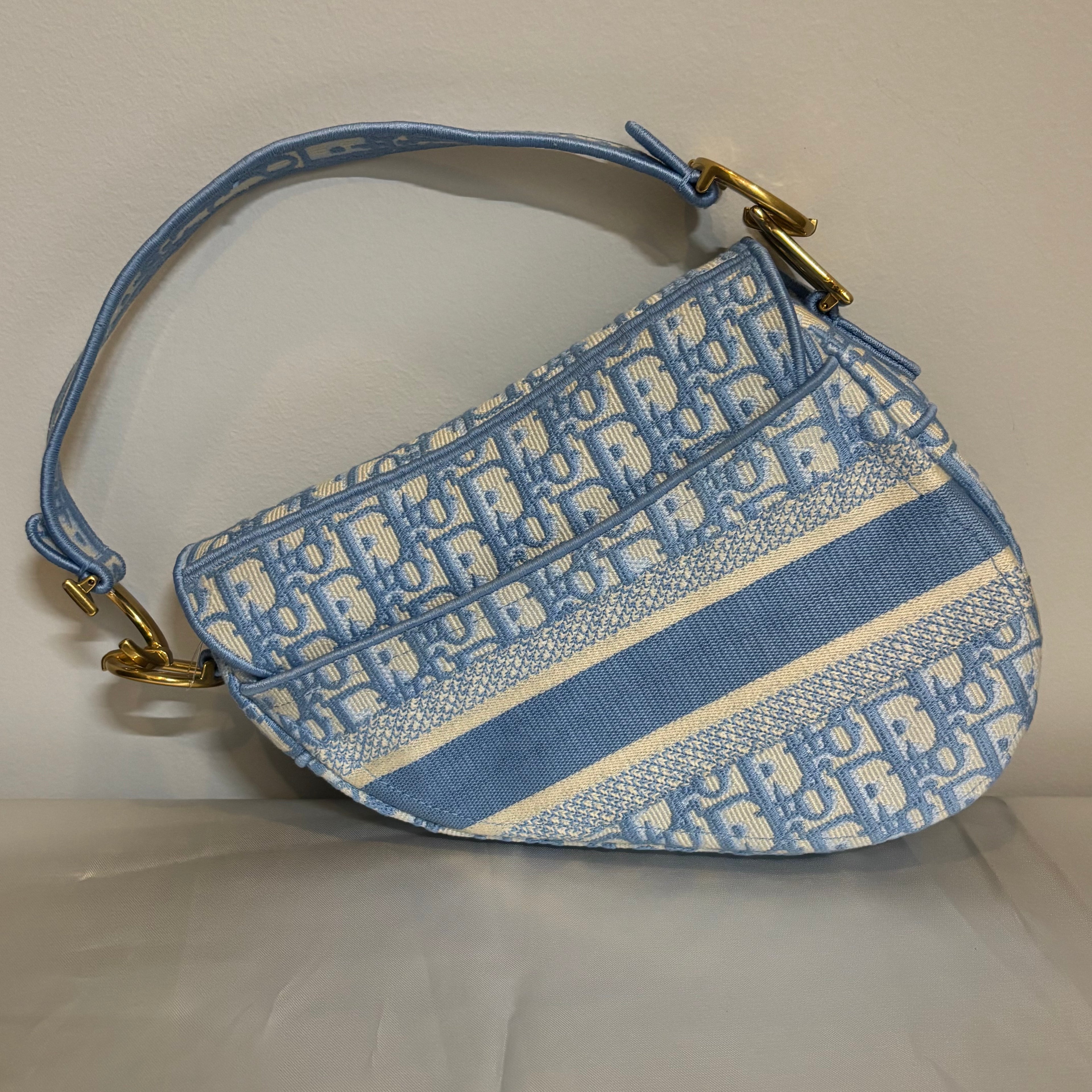 Christian Dior A Condition Saddle Handbag Logo Embroidered Oblique Canvas Medium 3200.00