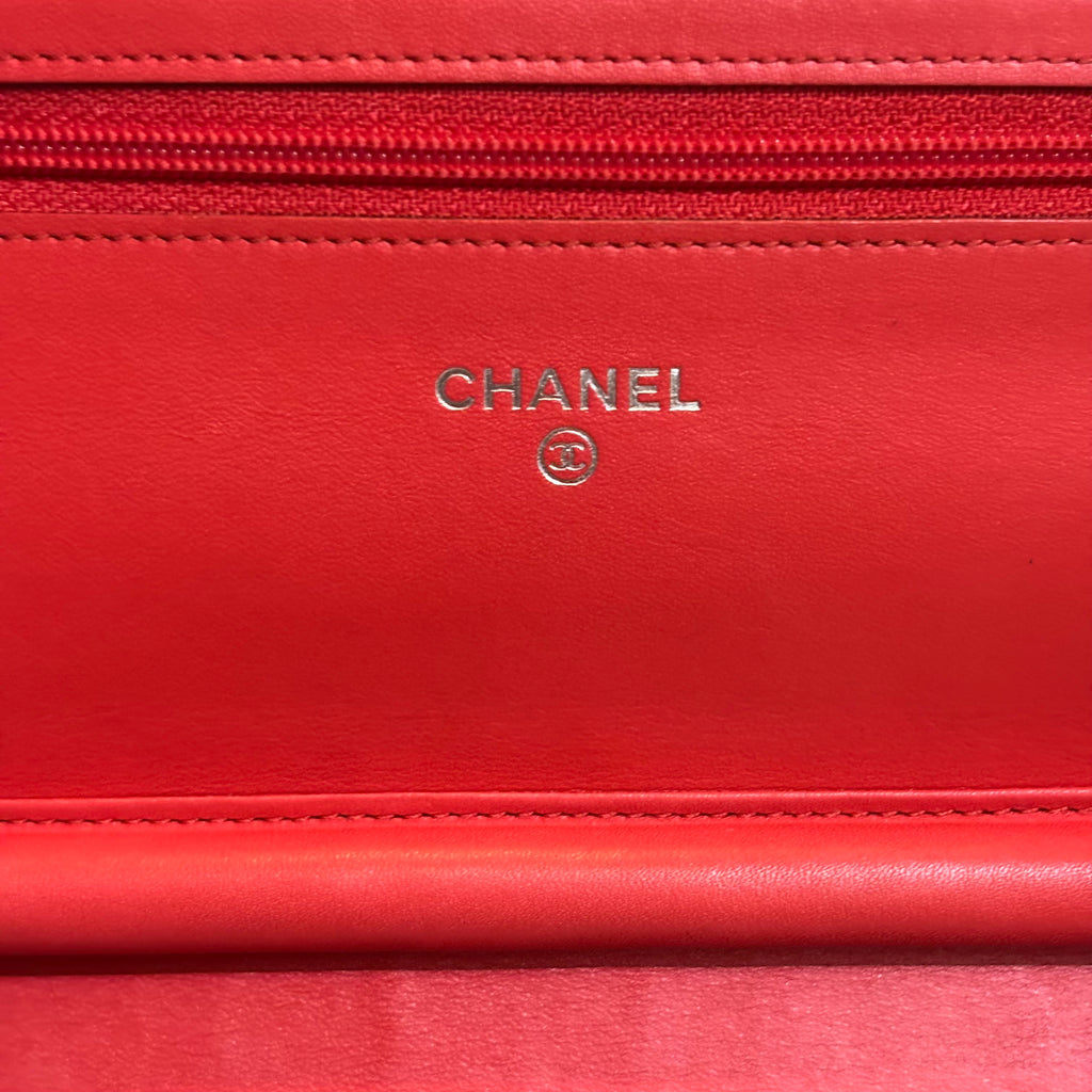 Chanel A Condition Coral Caviar Wallet on Chain 2700.00