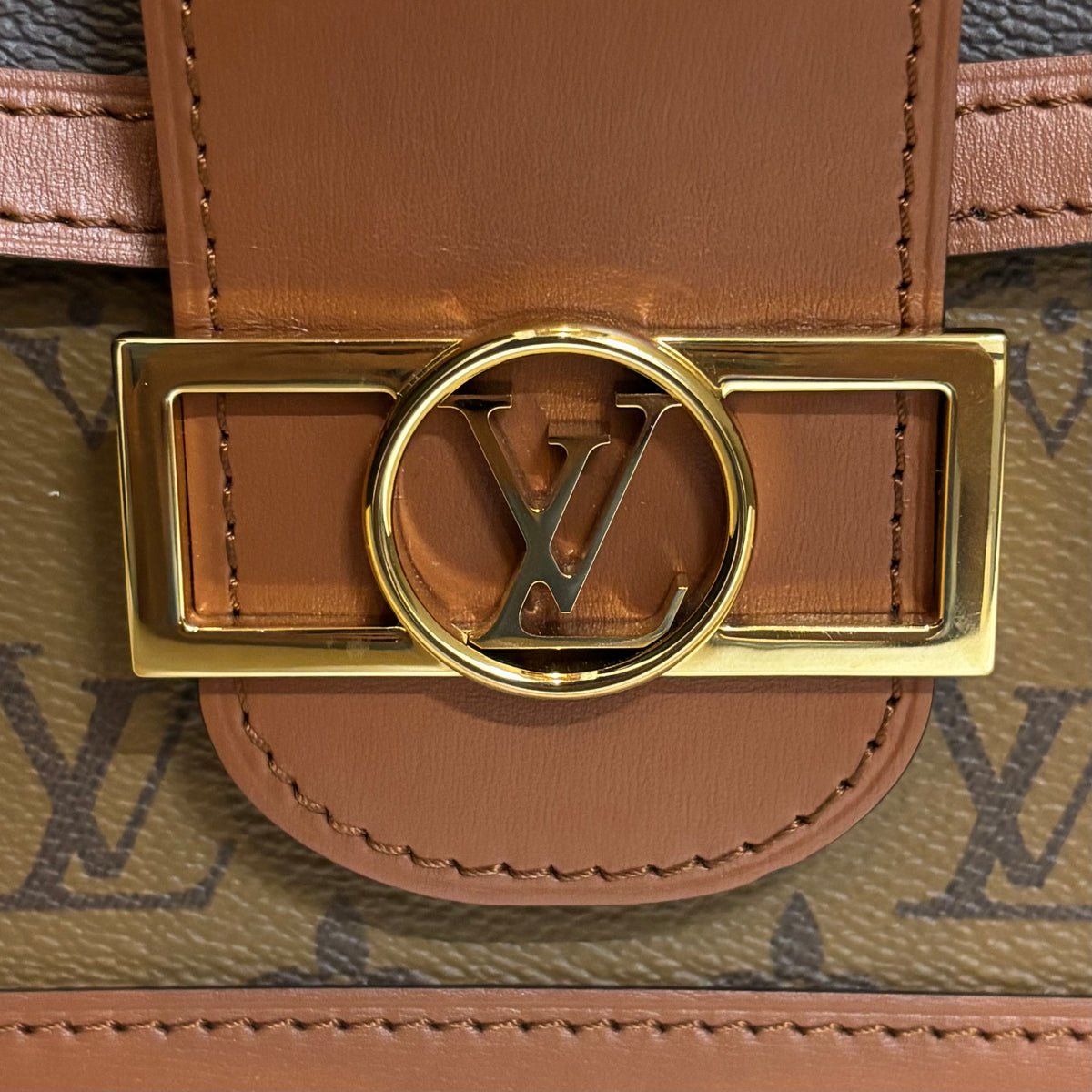 Louis Vuitton A Condition Monogram Dauphine 3400.00
