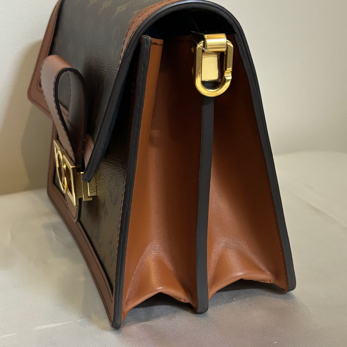 Louis Vuitton A Condition Monogram Dauphine 3400.00