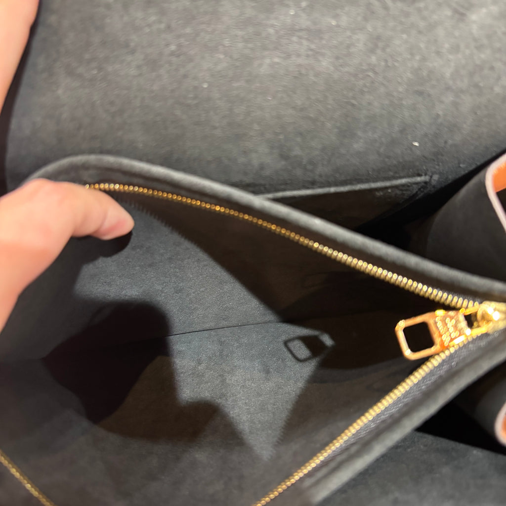 Louis Vuitton A Condition Monogram Dauphine 3400.00