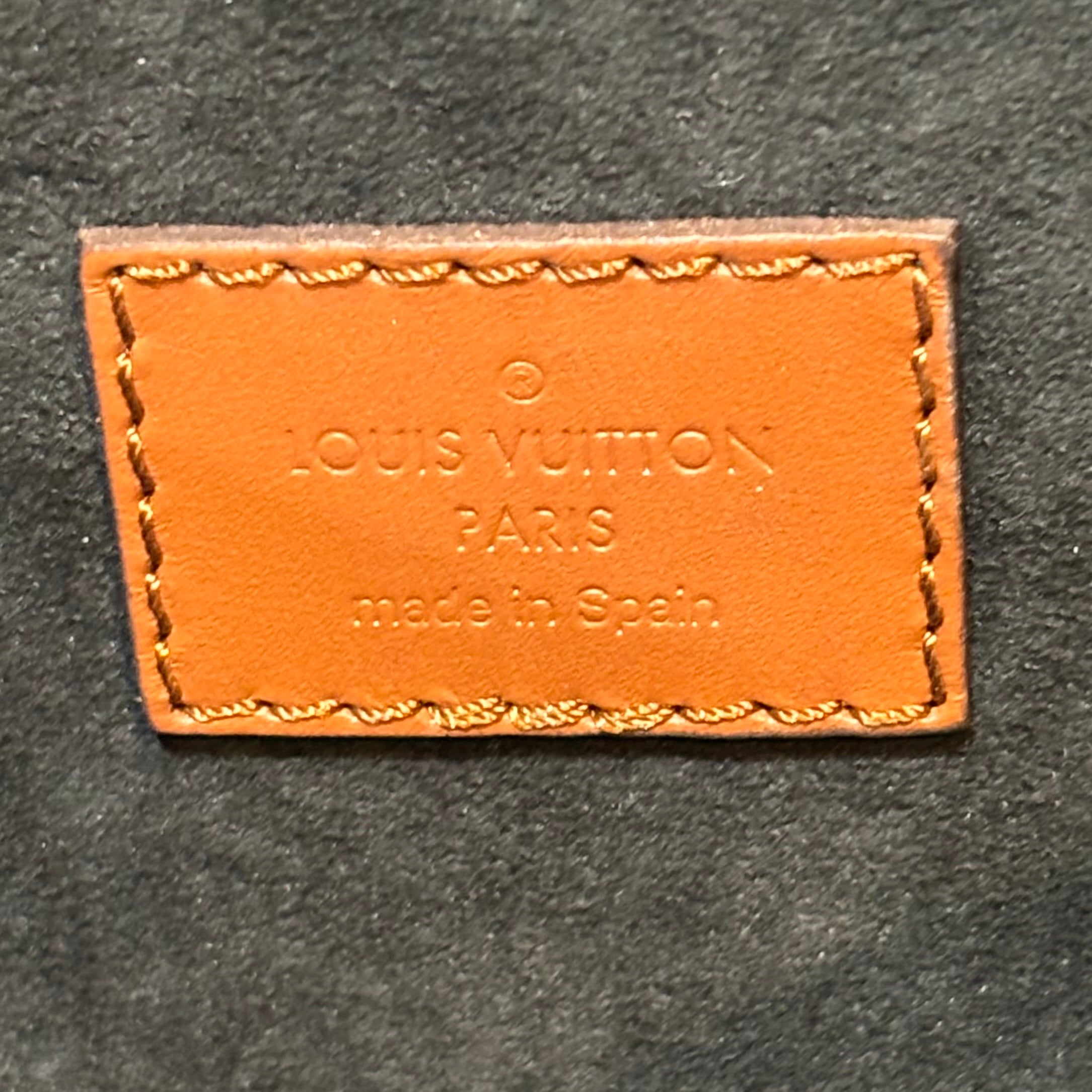 Louis Vuitton A Condition Monogram Dauphine 3400.00