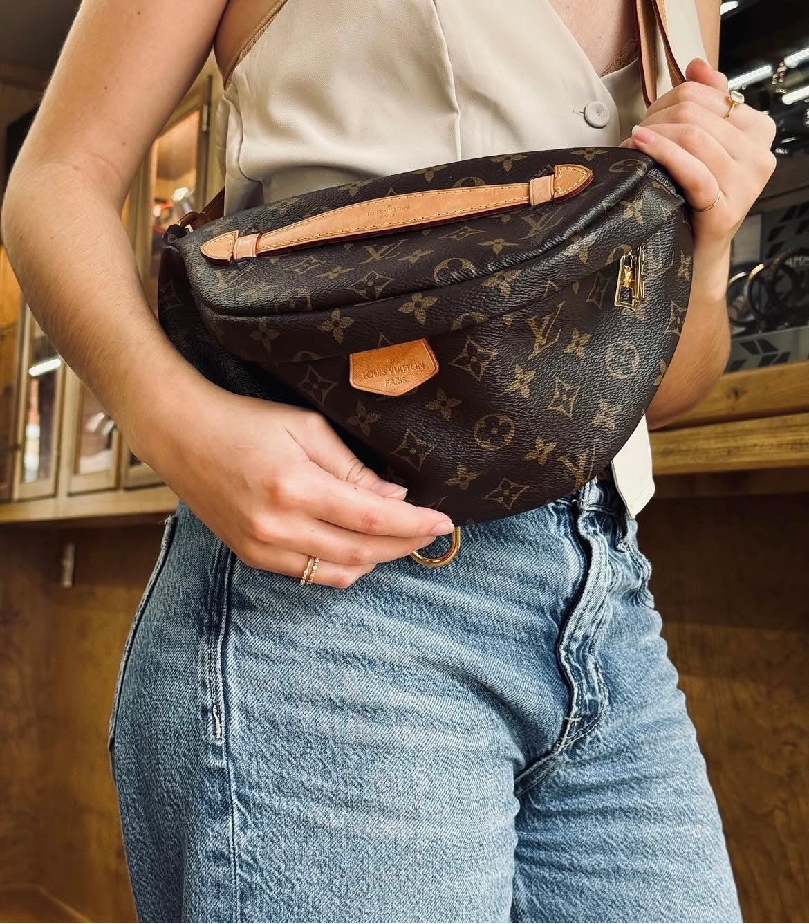 LV Monogram Bumbag 3725.00
