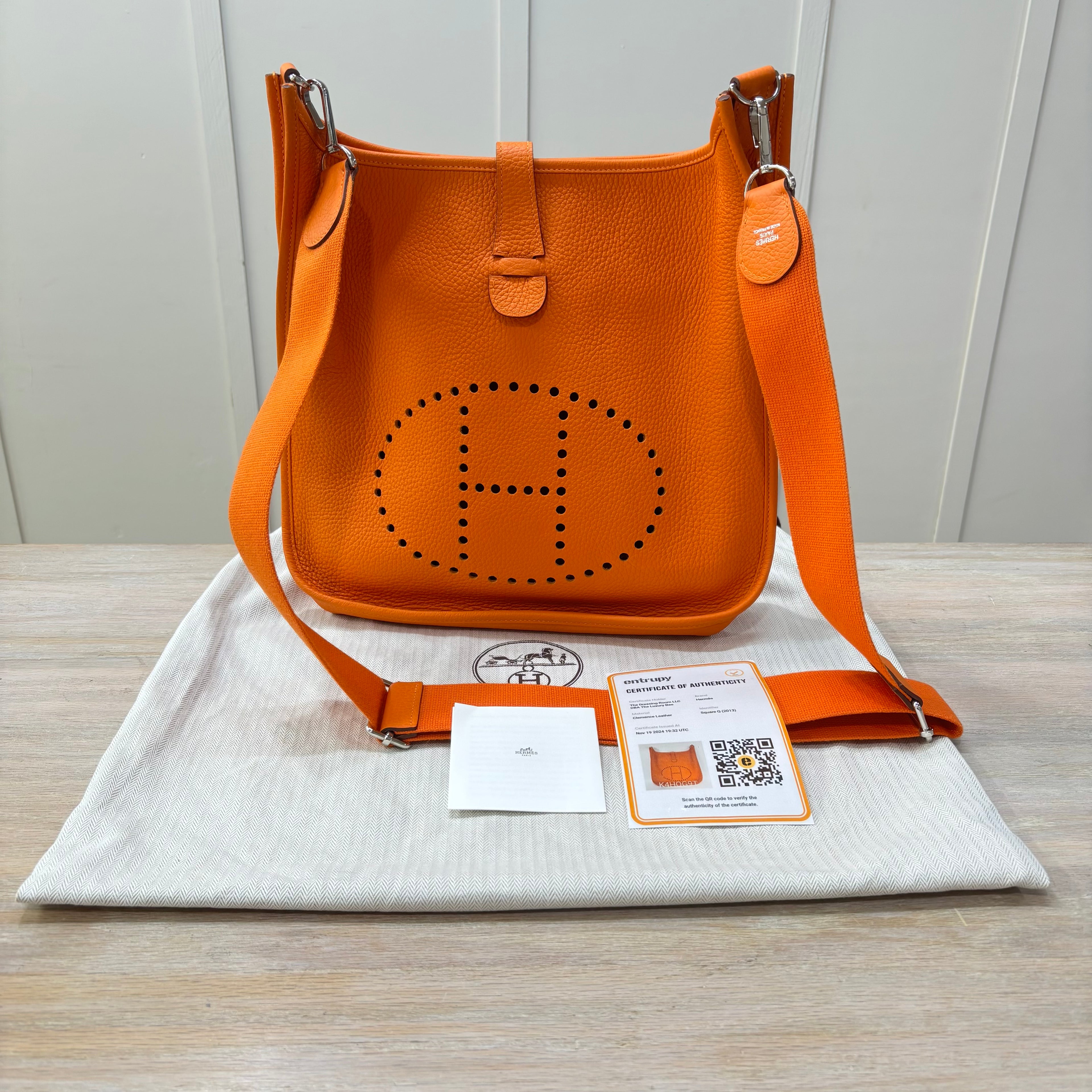 Hermes Evelyn M Orange Pebble Handbag 3900.00