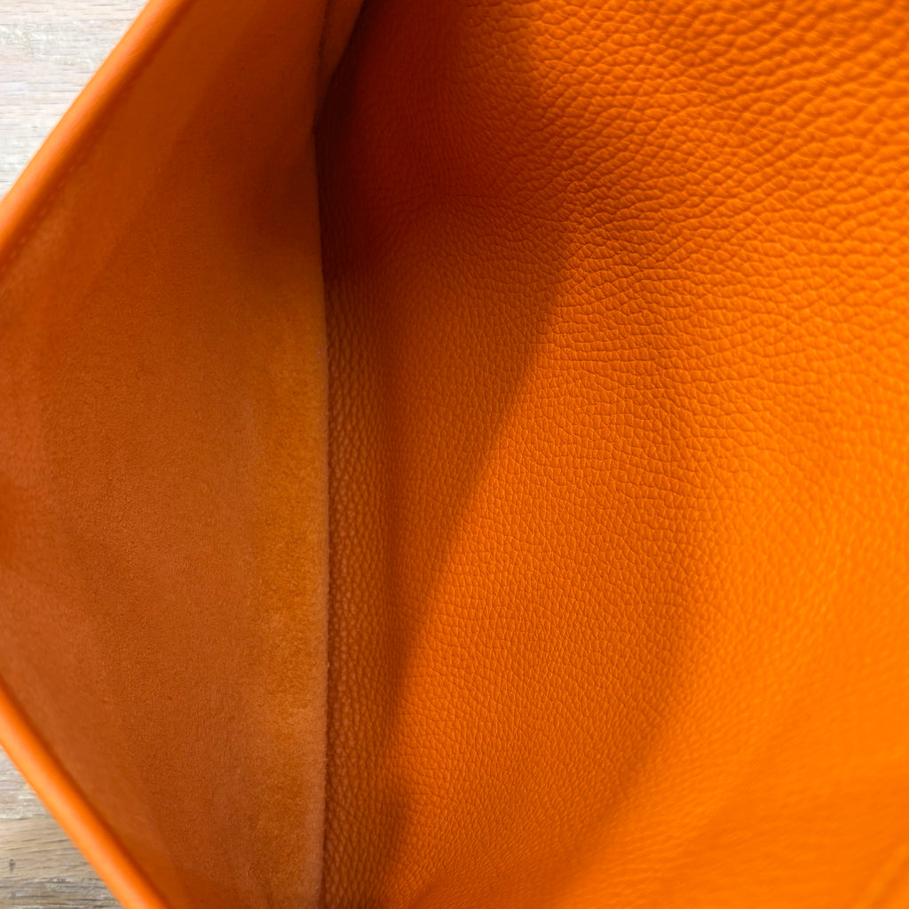Hermes Evelyn M Orange Pebble Handbag 3900.00