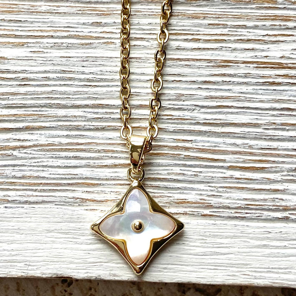 VB&CO Designs Handmade Jewelry - Pearl shell clover necklace non tarnishing jewelry: 16”