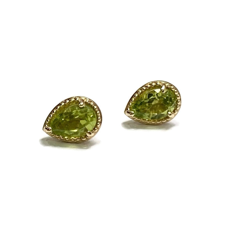 Green Peridot Earrings in 14k Yellow Gold 390.00