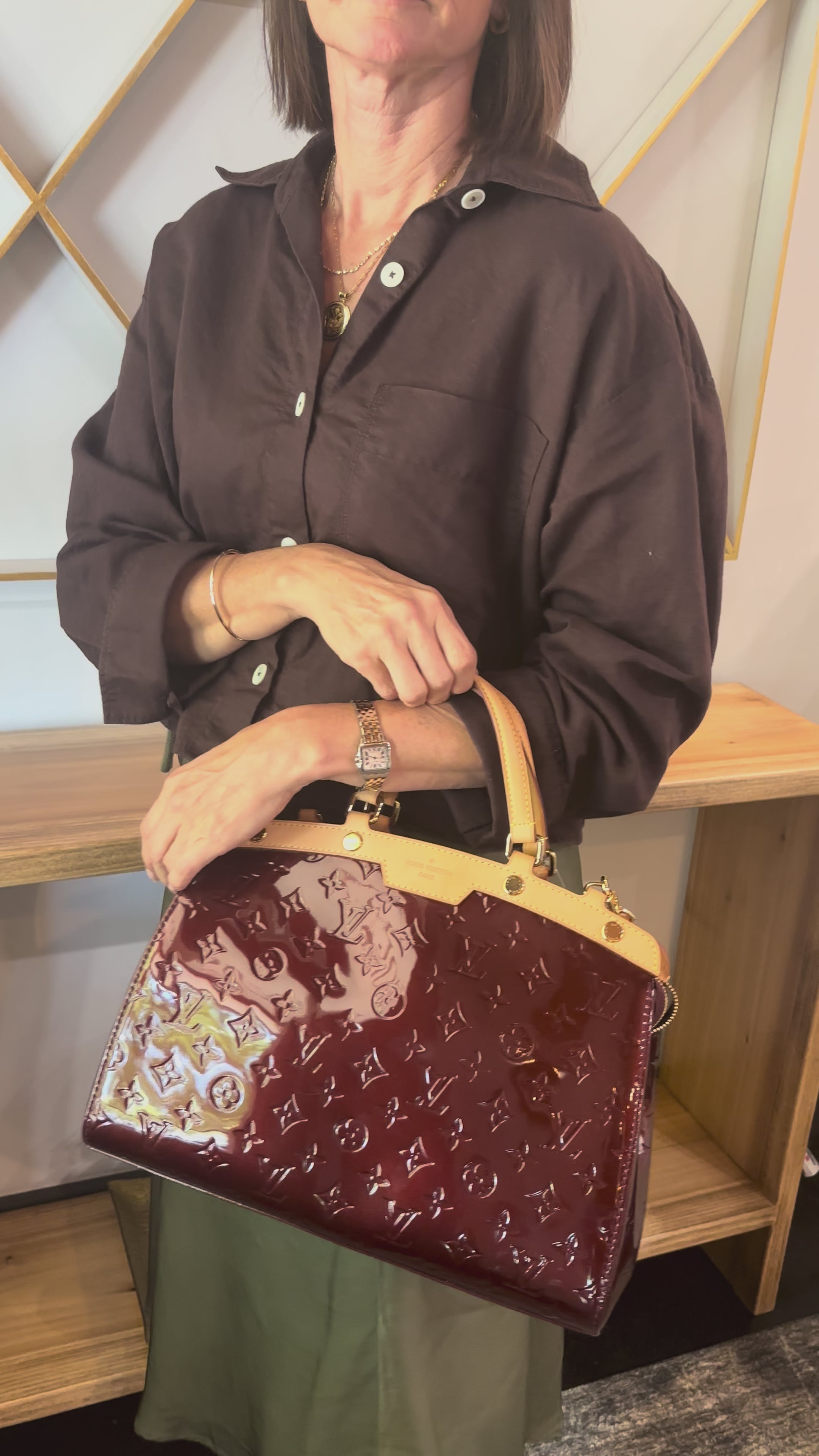 LV A Condition Vernis Brea MM Amarante 1600.00